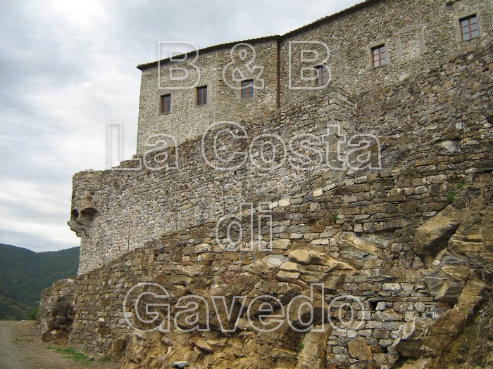 castello Aquila